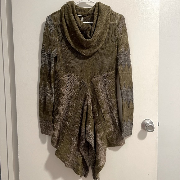 Buckle uneven cowl neck sweater tunic - Picture 1 of 7
